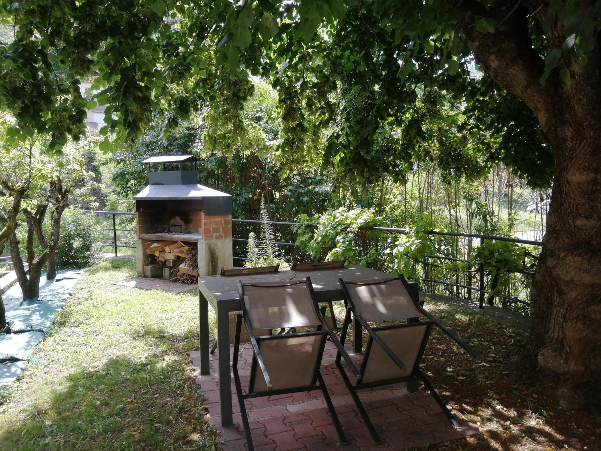 Gite Reflets De Montagnes Apartamento Tarascon-sur-Ariège Exterior foto